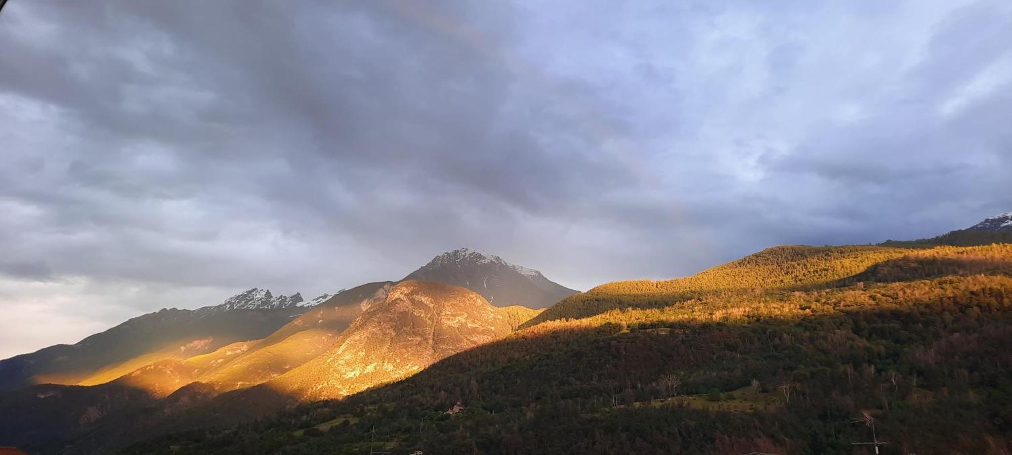 A Casa Di Vera - Vivi La Tua Valle D'Aosta Nus Exterior photo